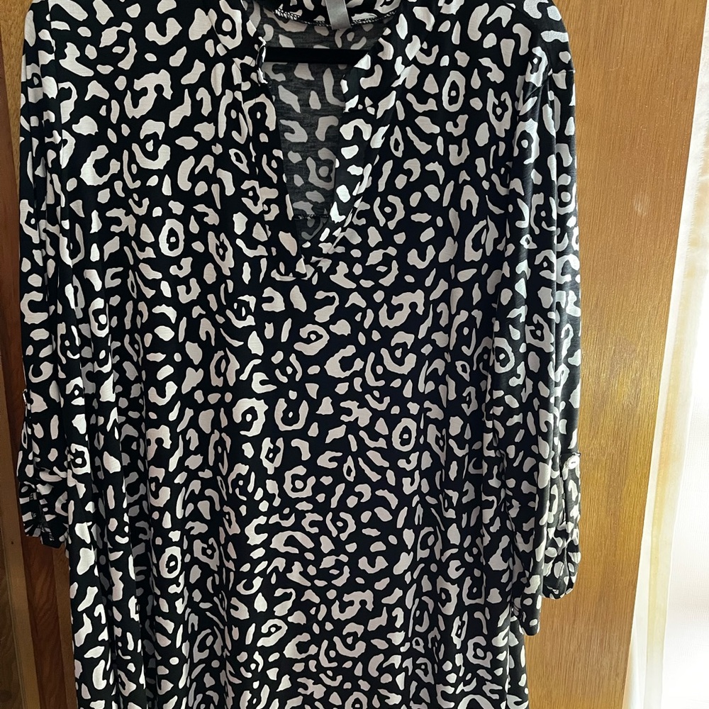 Boutique Style Shirt, Black and White